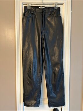 Abercrombie & Fitch The Ankle Black Straight Faux Leather Jeans NWOT Sz 6L